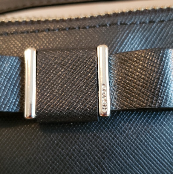 Coach Darcy Bow East Crossbody - Picture 2 of 4